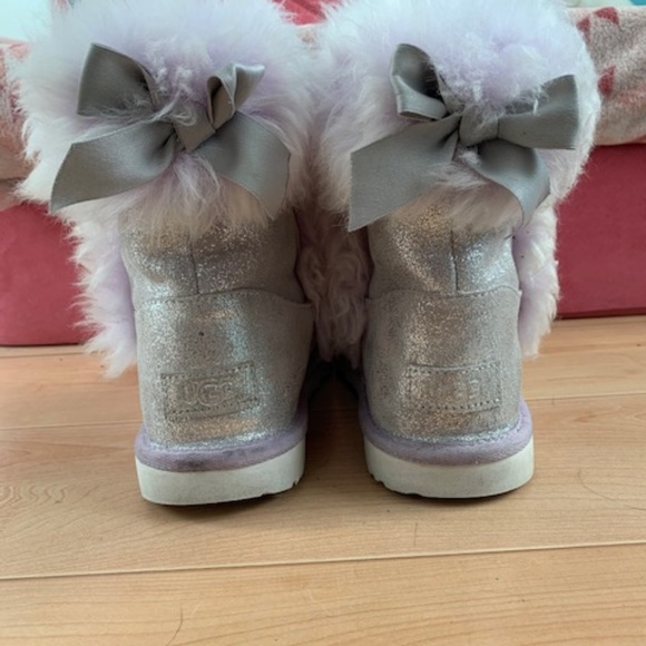 Limited Edition Unicorn Ugg Boots Big Girl Size 6 - Picture 3 of 8